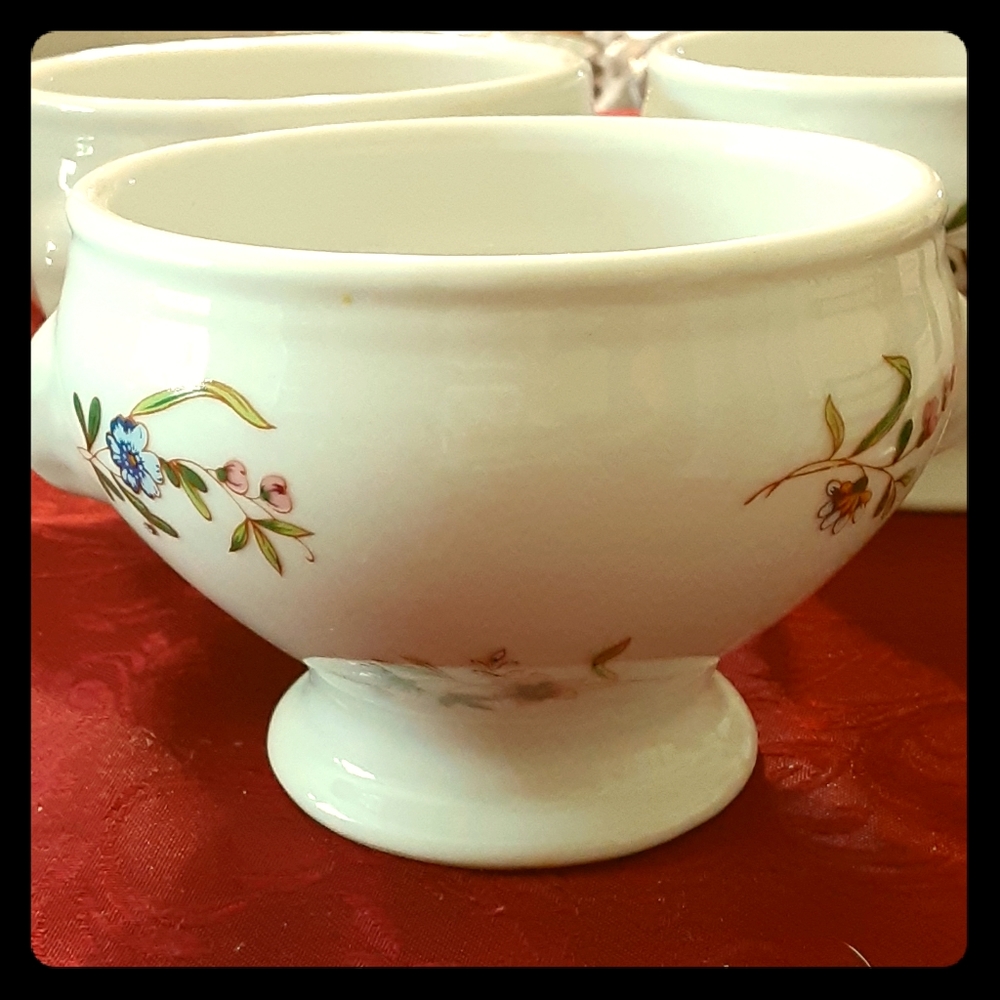 Soup bowls